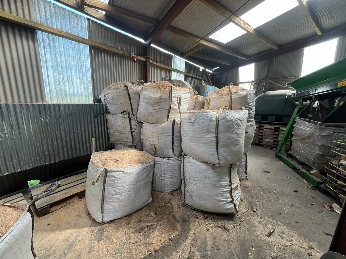 Sawdust bedding - Image 2