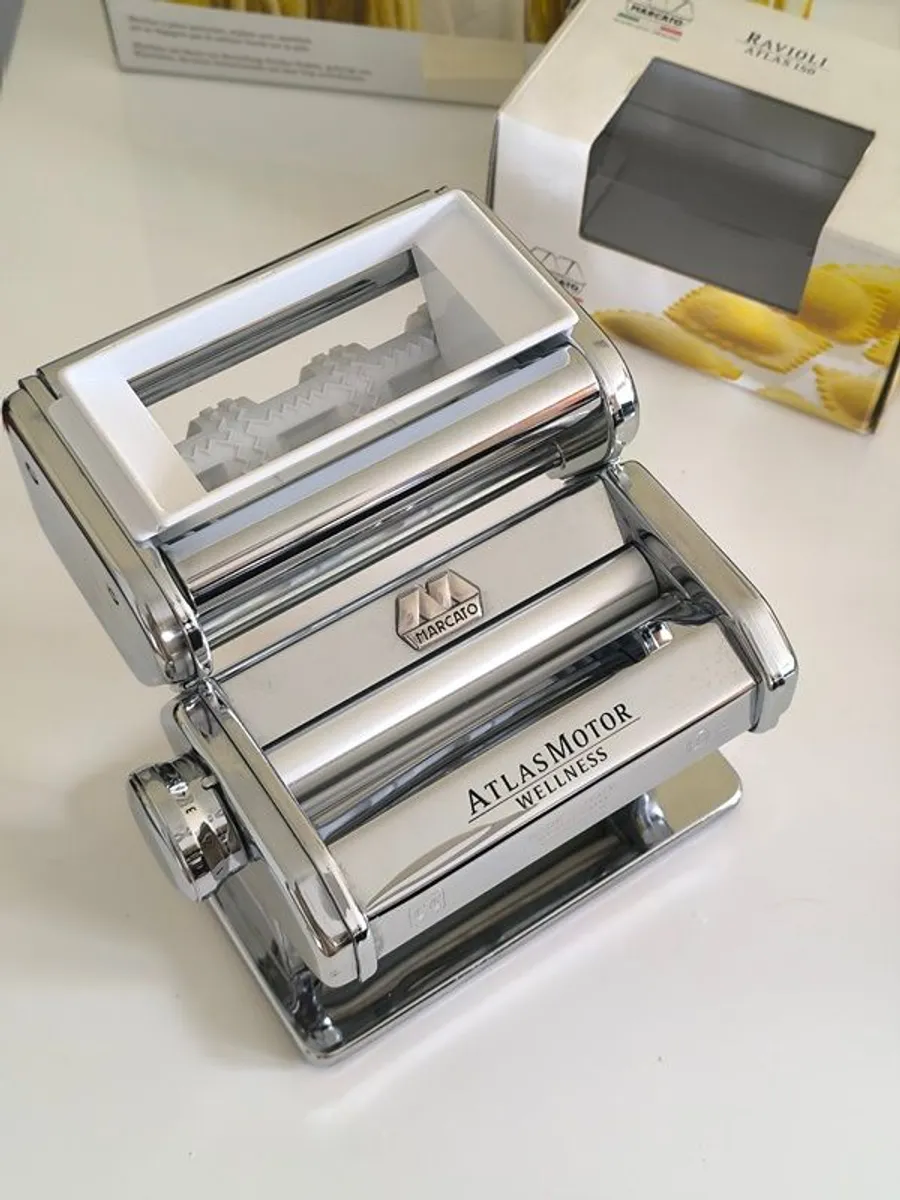 Marcato Atlas Motor Wellness Pasta Machine and Ravioli Attachment. Complete Set - Image 3