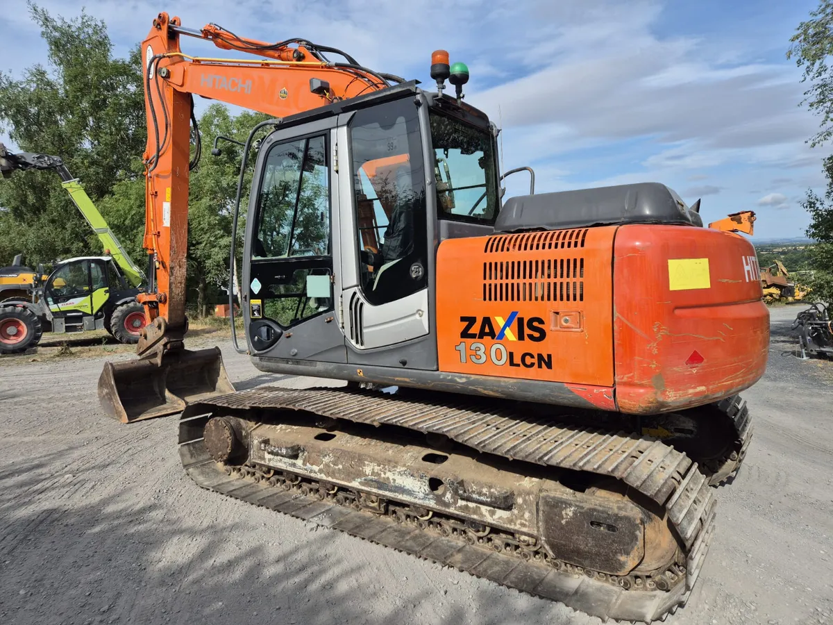 Hitachi Zaxis 130 Excavator - Image 2