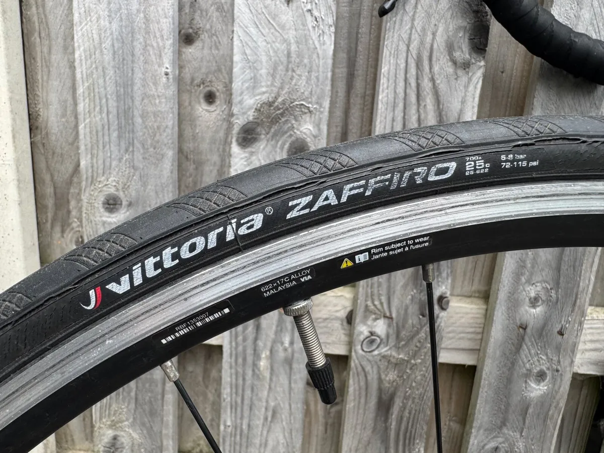 Bianchi Via Nirone 7 105 Road Bike - Image 4