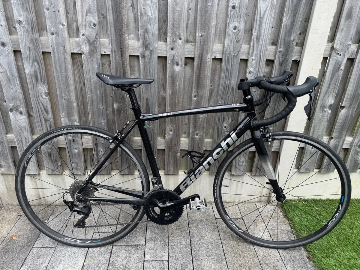 Bianchi Via Nirone 7 105 Road Bike - Image 1