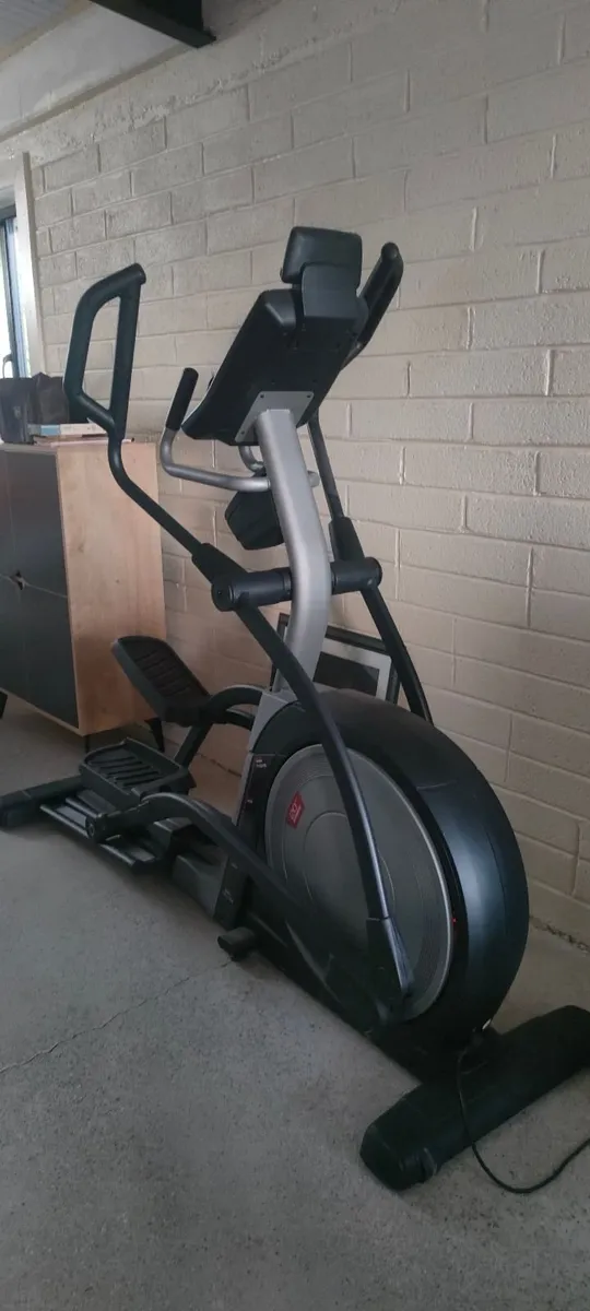 Amazing Eliptical Professional crosstrainer - Image 4