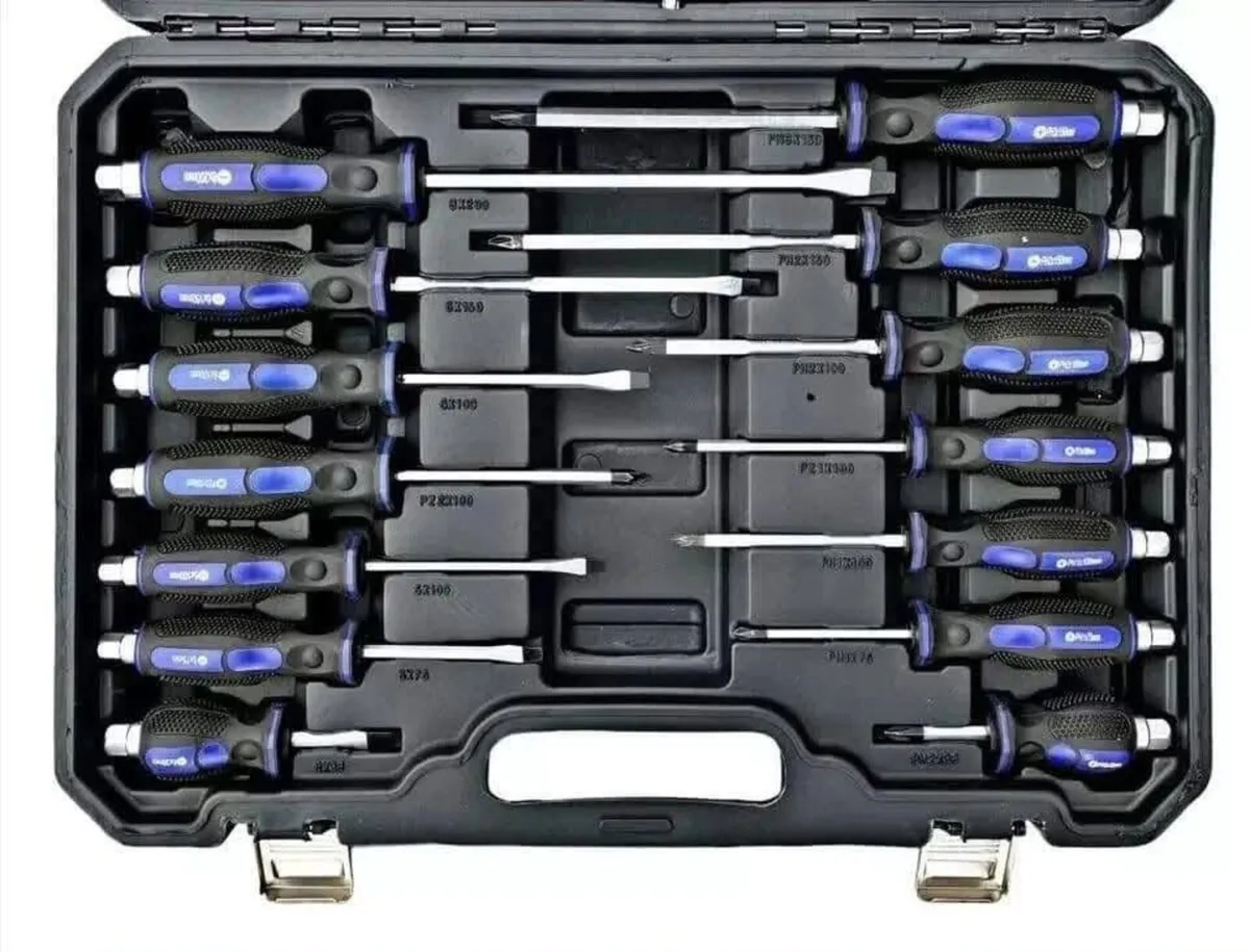 Brand New 26 Pcs Screwdriver & T-Handle Set - Image 2