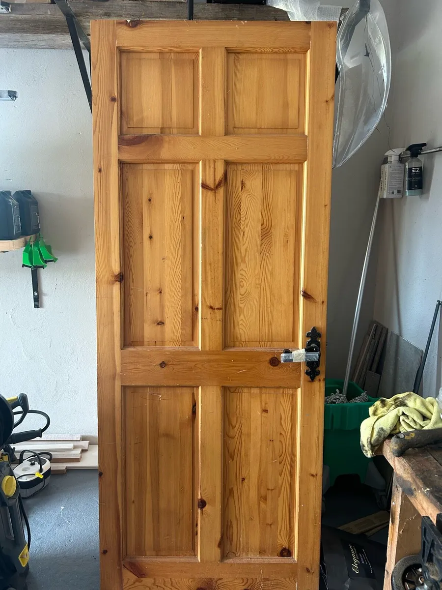 Internal doors - Image 1