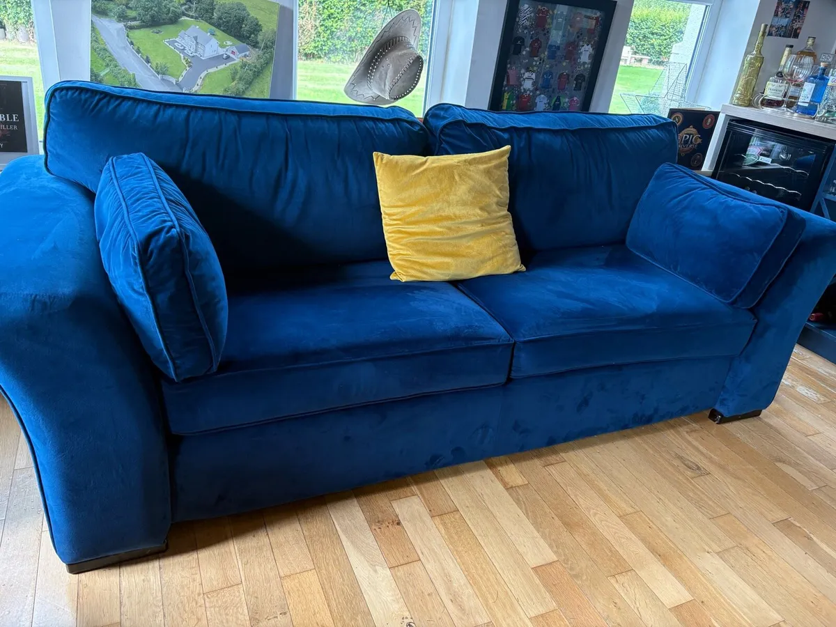 3 + 2 piece Sofa - Image 1