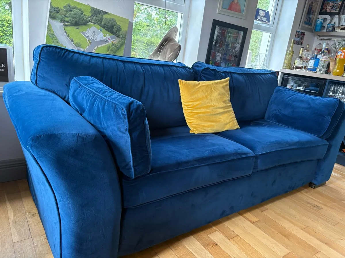 3 + 2 piece Sofa - Image 2