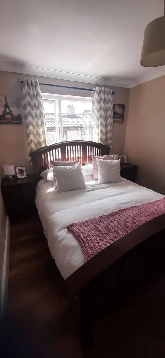 Bedroom suite of furniture - Image 4