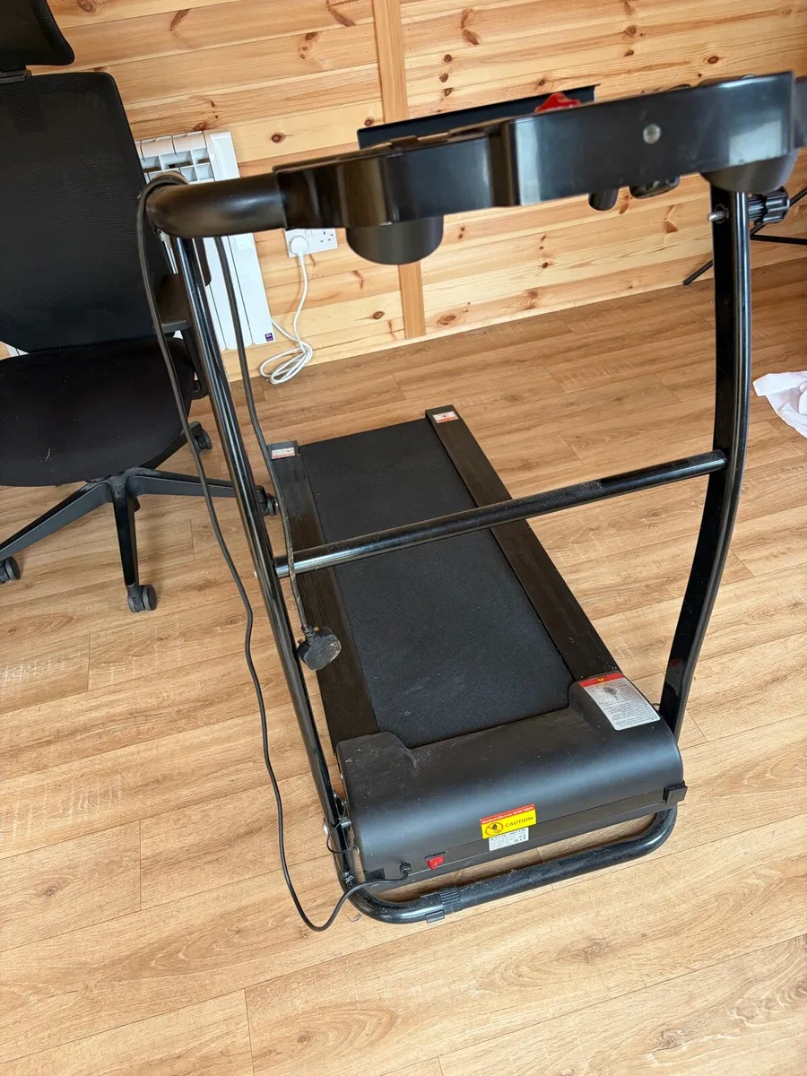 Folding Motorised Treadmill - Nero Sports - Image 3