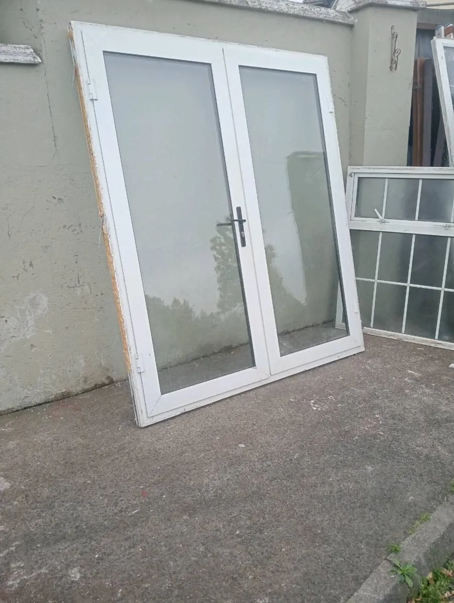 ♻️HIGH QUALITY DOORS AND WINDOWS AVAILABLE♻️ - Image 4
