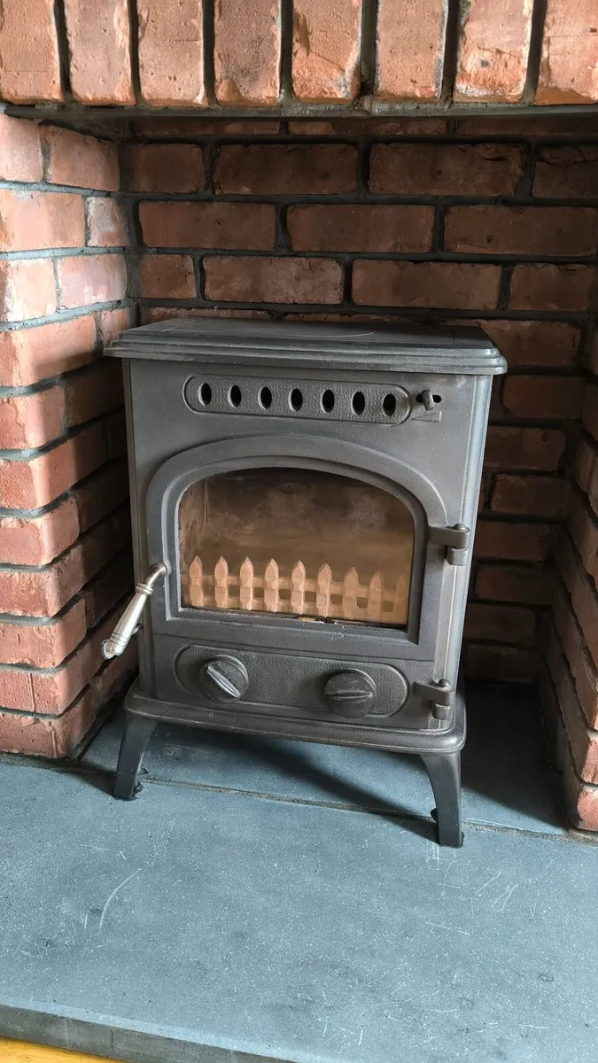 Multi fuel Henley stove - Image 1