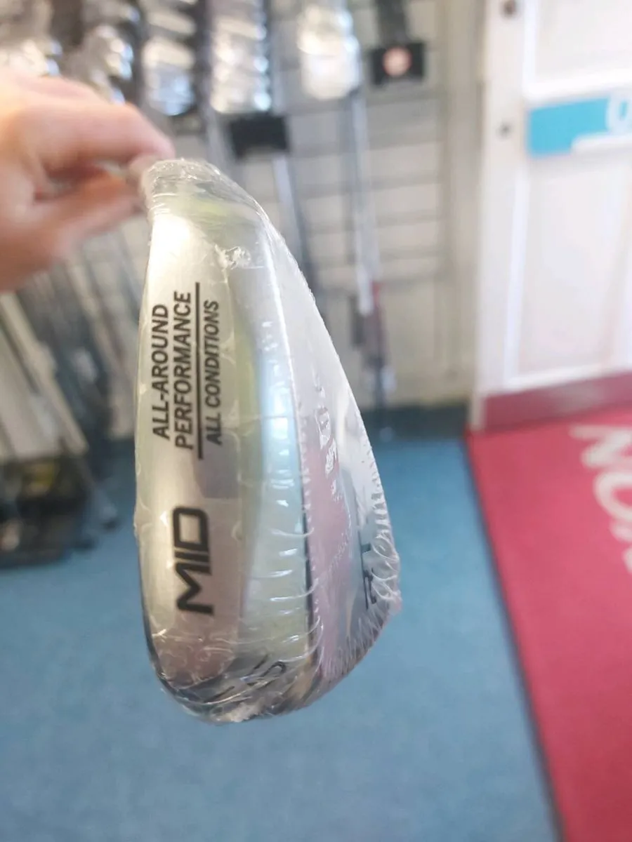 Cleveland RTZ tour satin 56 degree wedge - Image 2