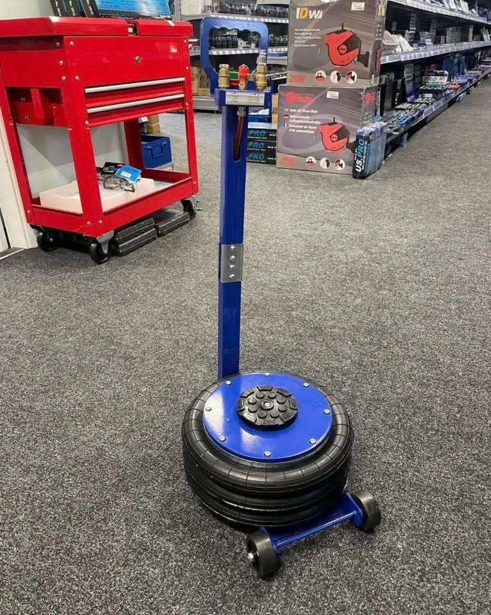 3 Ton Air Bag Pneumatic Jack with Long Handle - Image 1