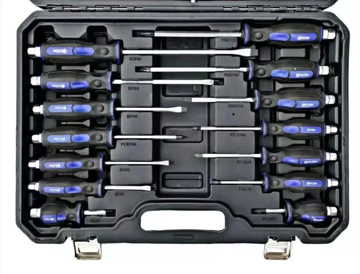 26 Piece Screwdriver & T-Handle Hex/Star Set – €65 - Image 3