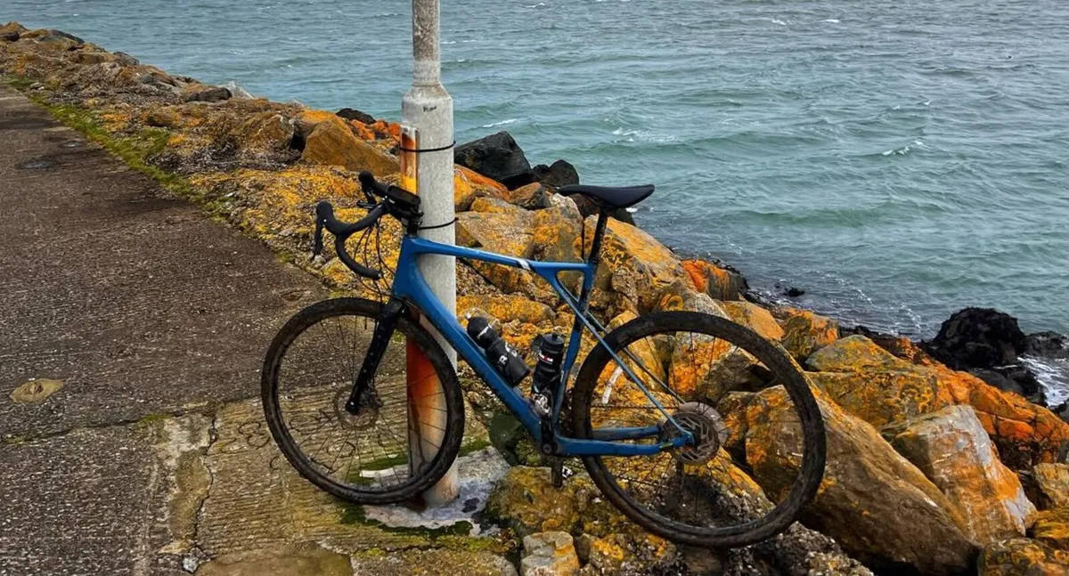 GT Grade Carbon Elite Gravel Bike - Image 1