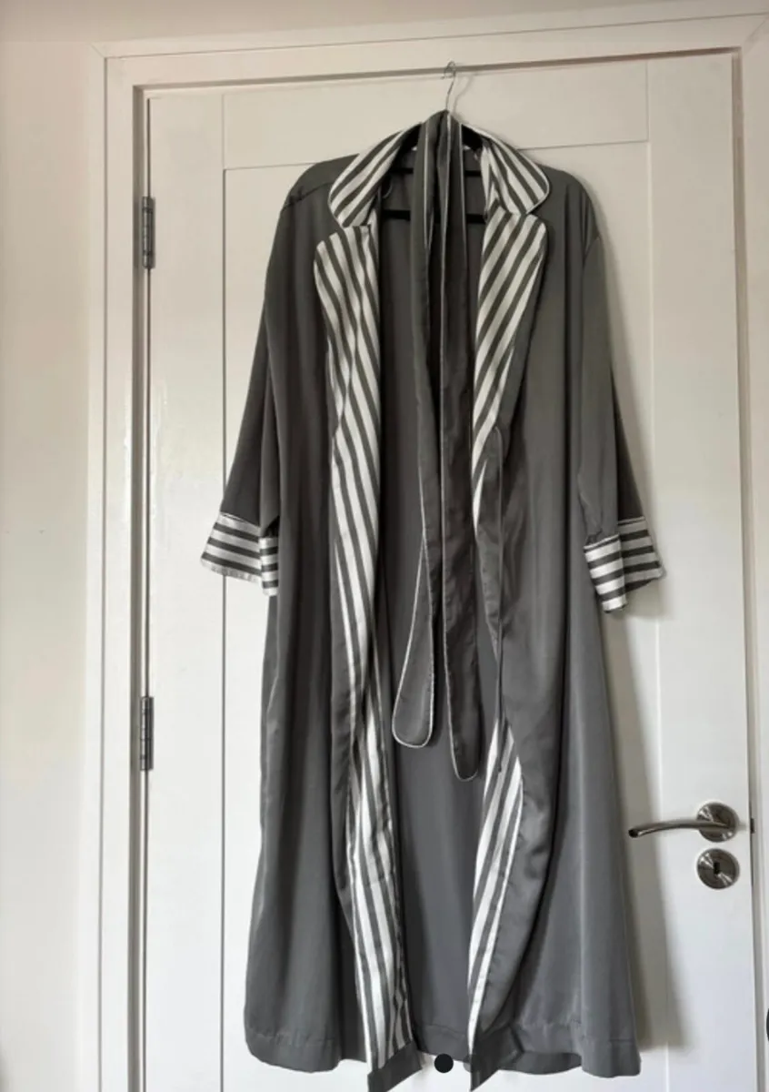 Dressing gown
