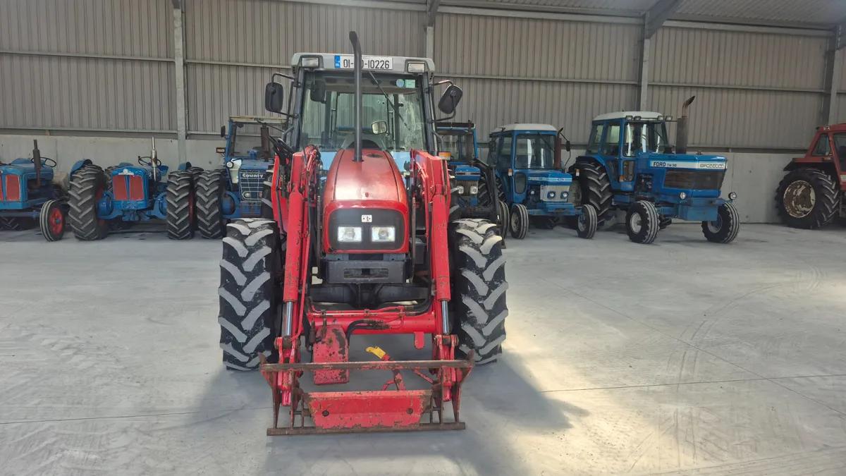 Massey Ferguson 4245 - Image 2