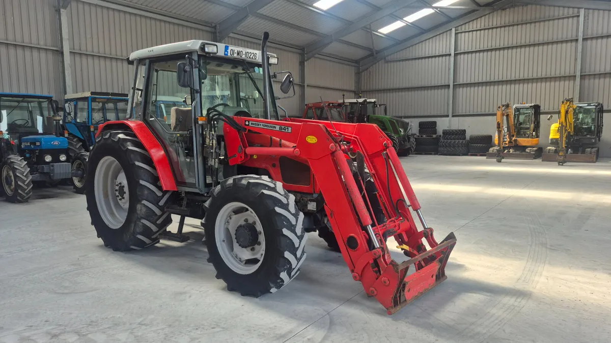 Massey Ferguson 4245 - Image 1