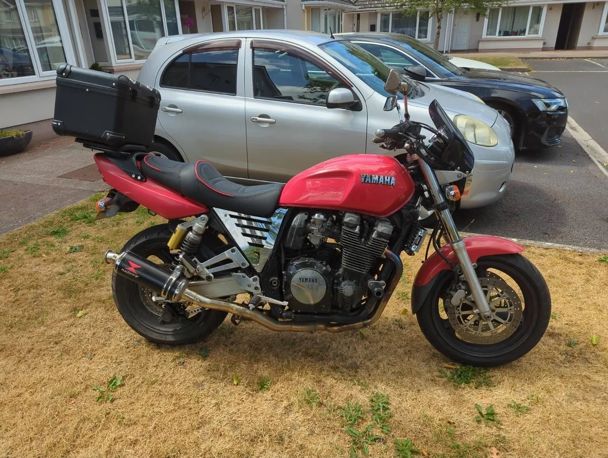 Yamaha XJR 1200 - Image 1
