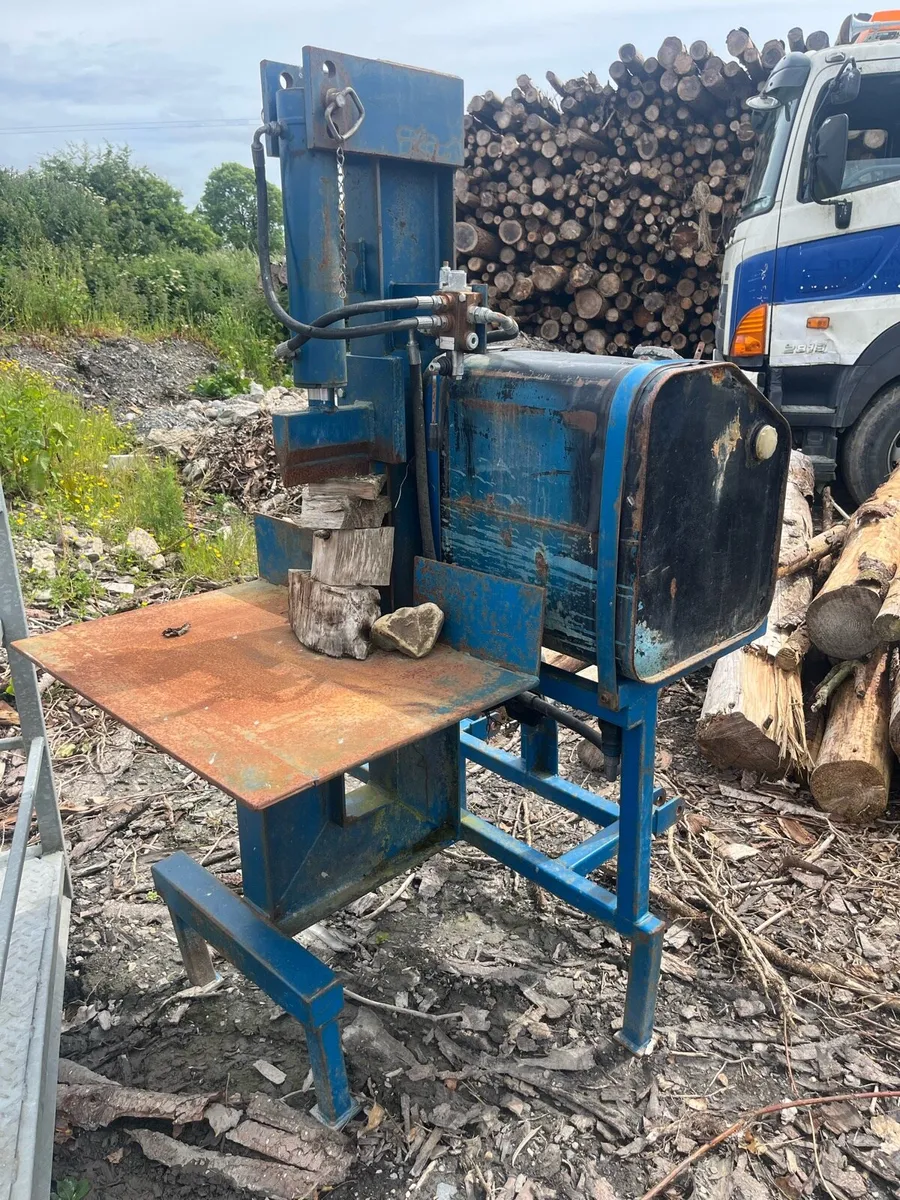 Log - Image 1