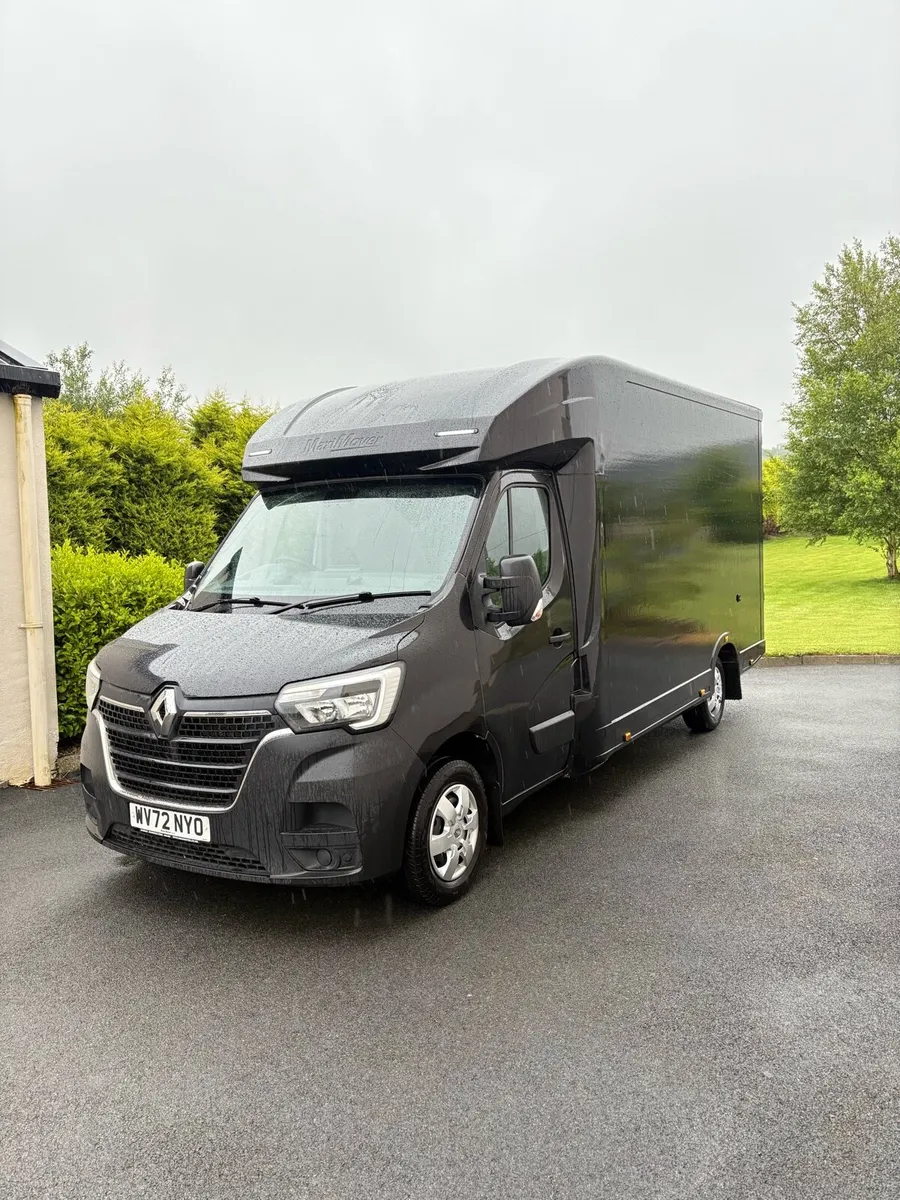 2022 Renault master low loader - Image 1
