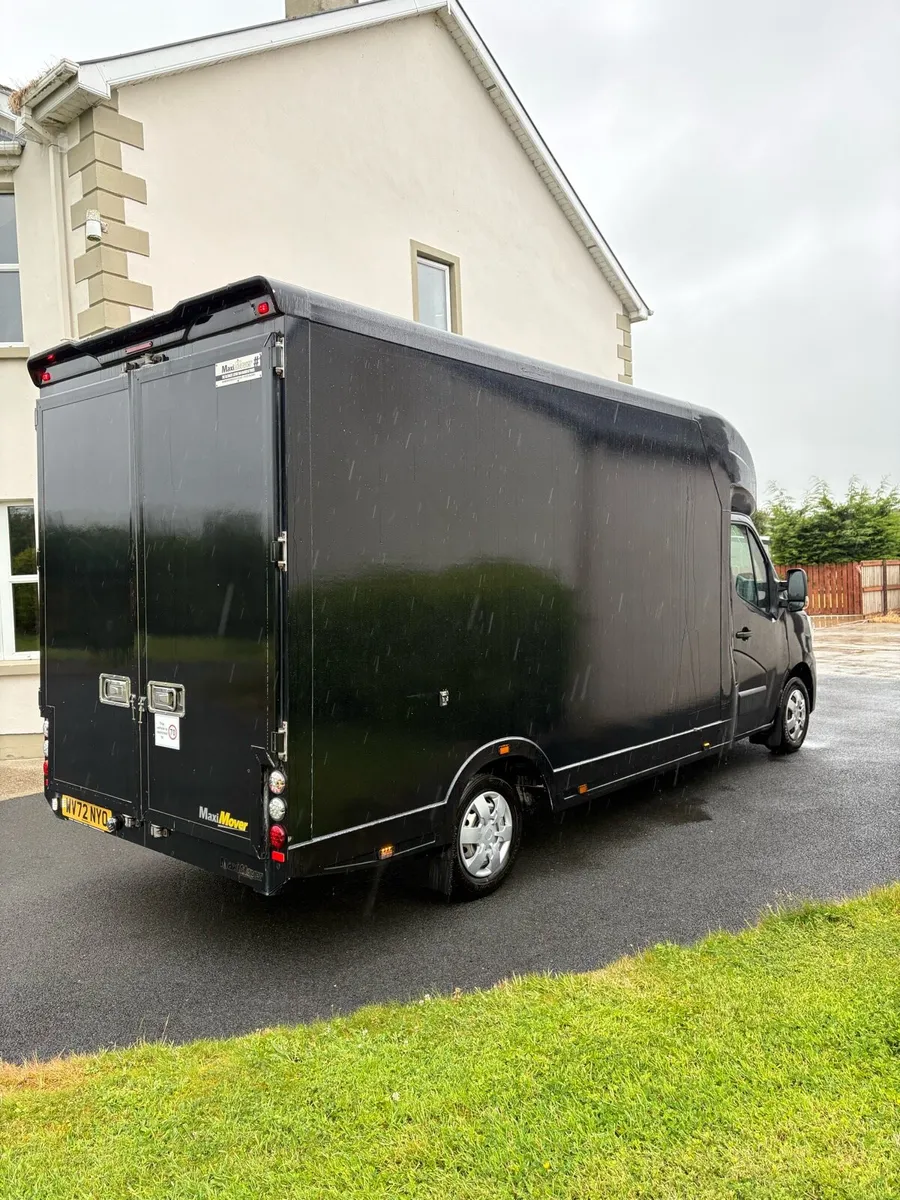 2022 Renault master low loader - Image 4