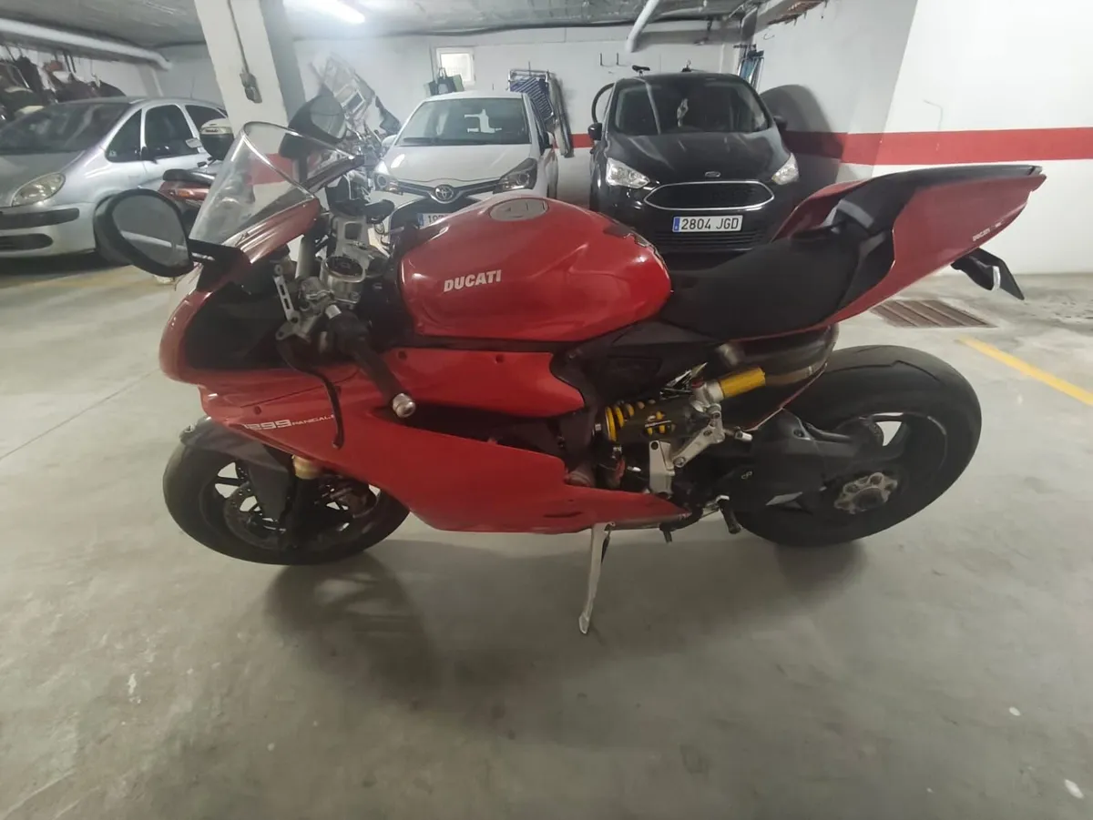 Ducati Panigale 1299 - Image 4