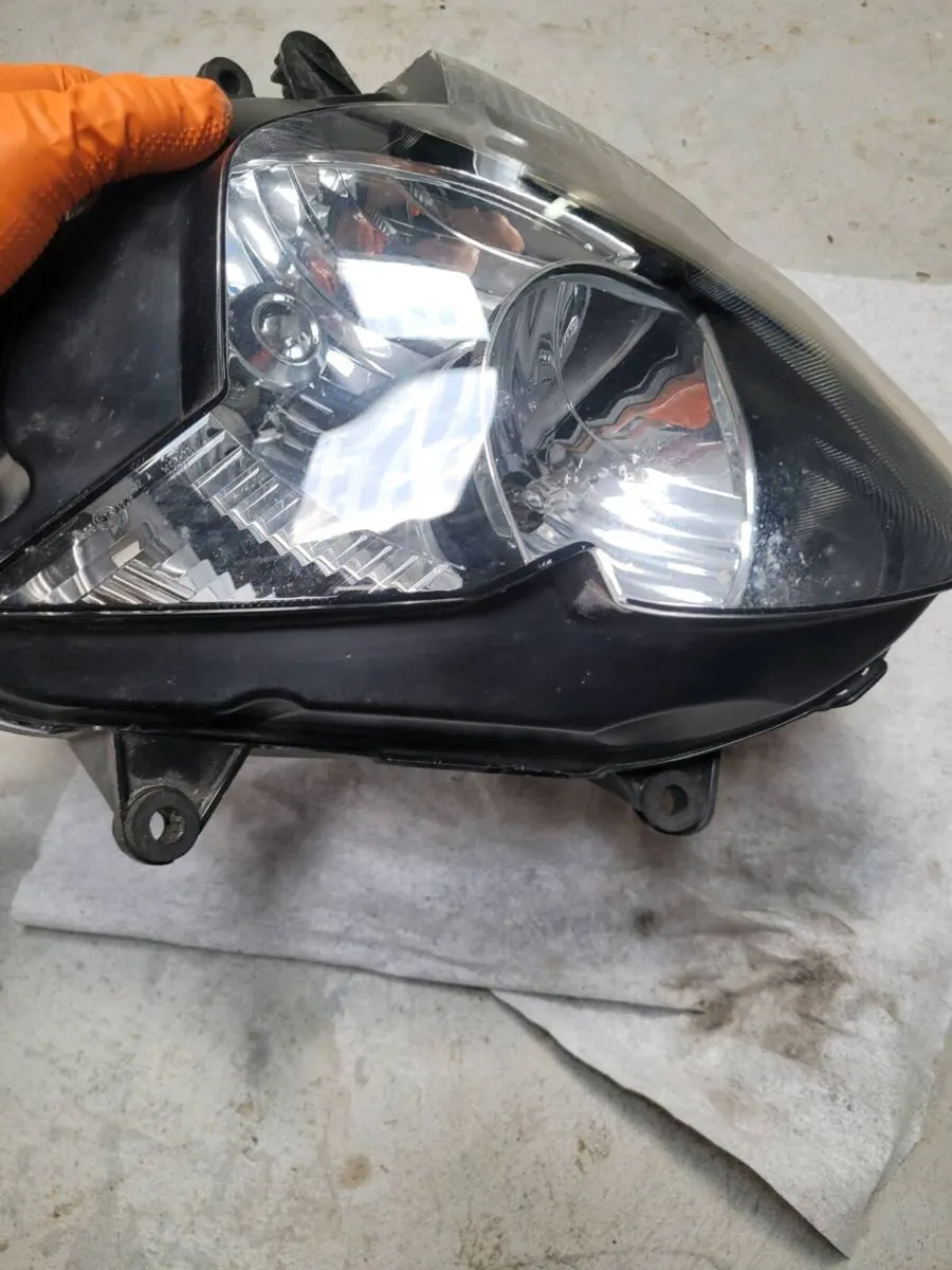 K5 GSXR 1000 headlight - Image 3