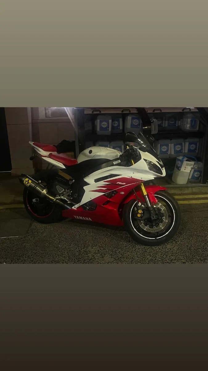 Yamaha R6 - Image 1