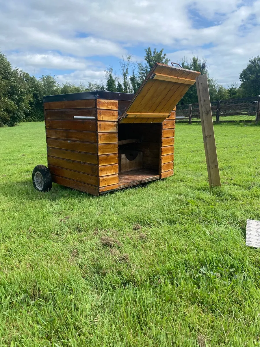 Mobile chicken Coop - Image 1