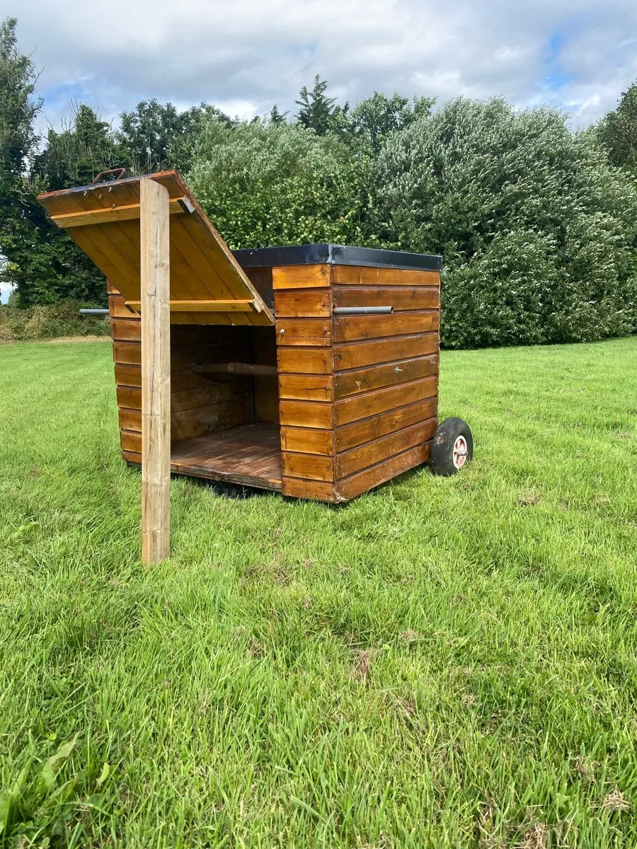 Mobile chicken Coop - Image 4