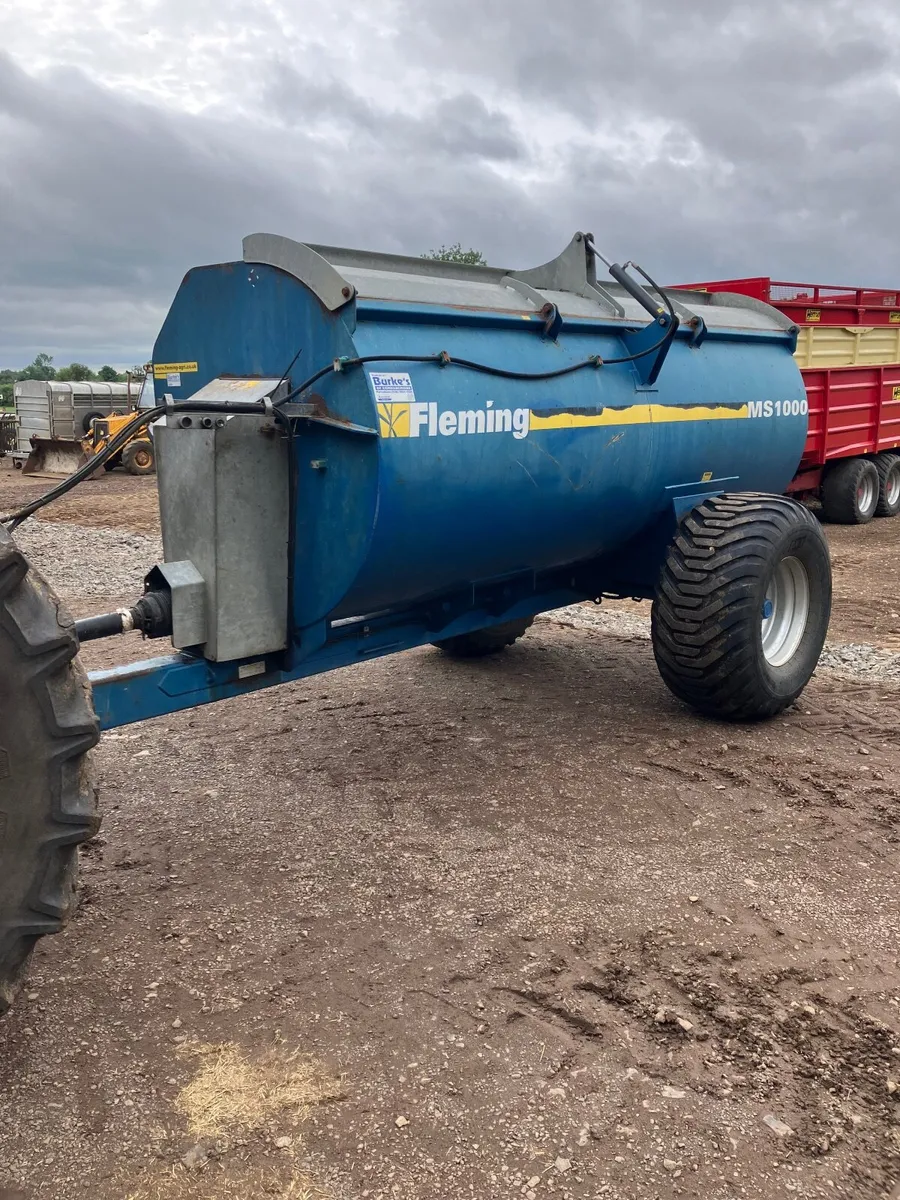 Dung spreader - Image 1