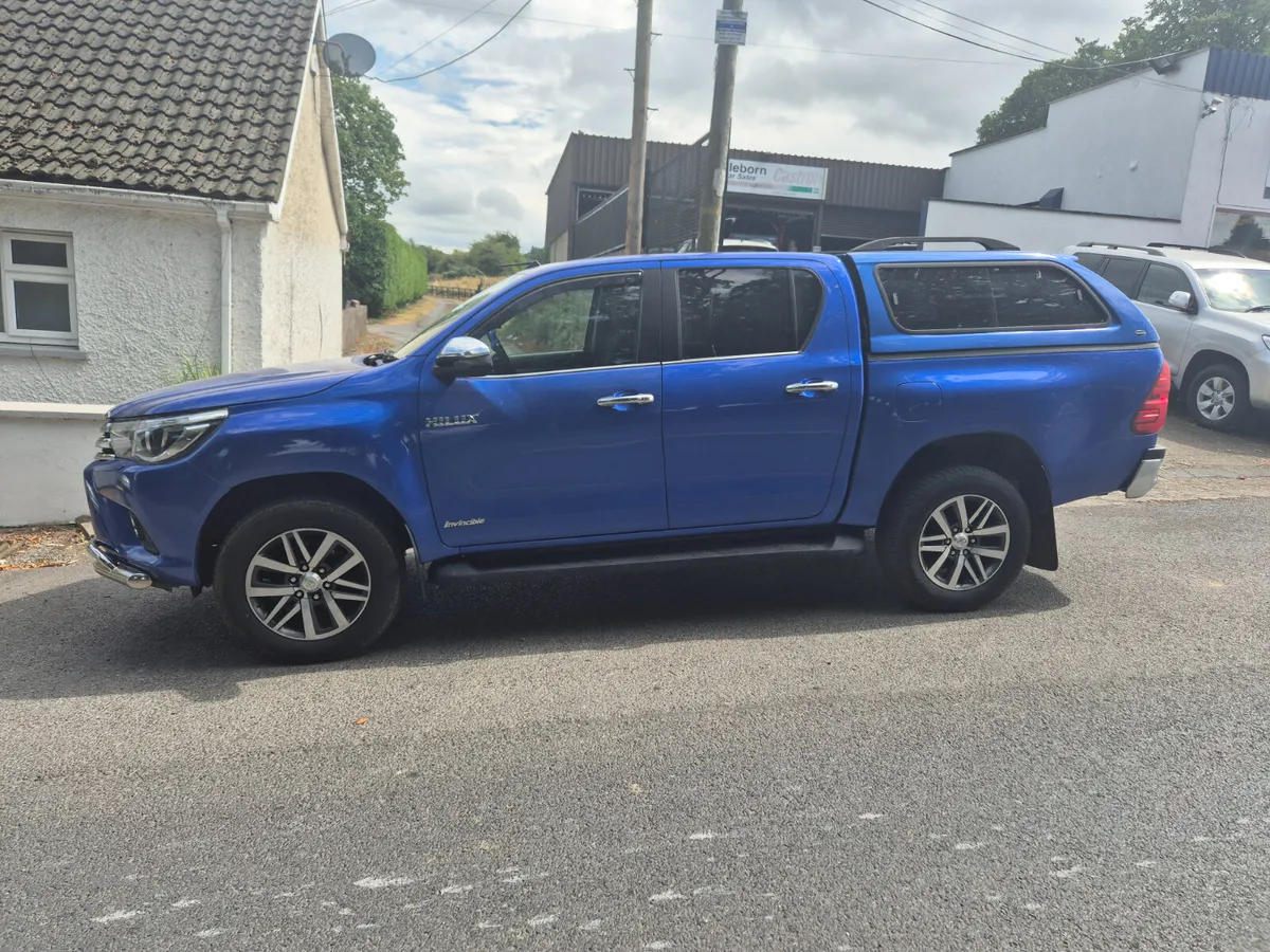 Toyota Hilux 2018 - Image 2
