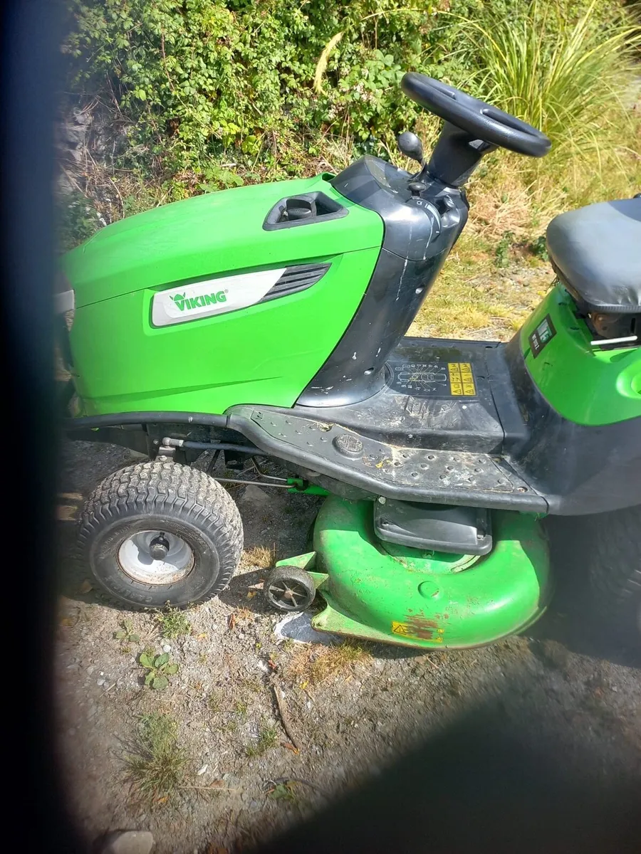 Ride on lawnmower - Image 2