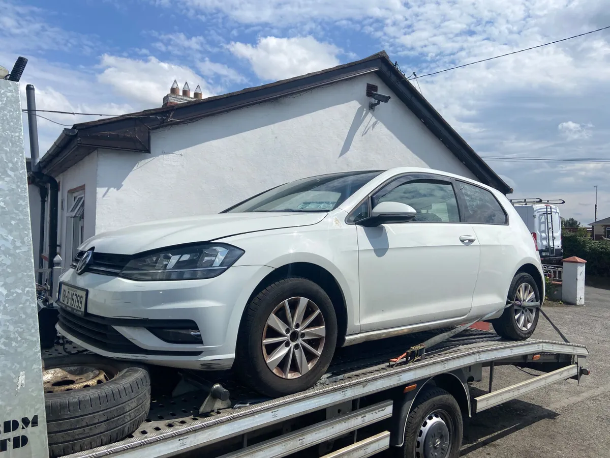 2018 Volkswagen Golf van engine trouble - Image 1