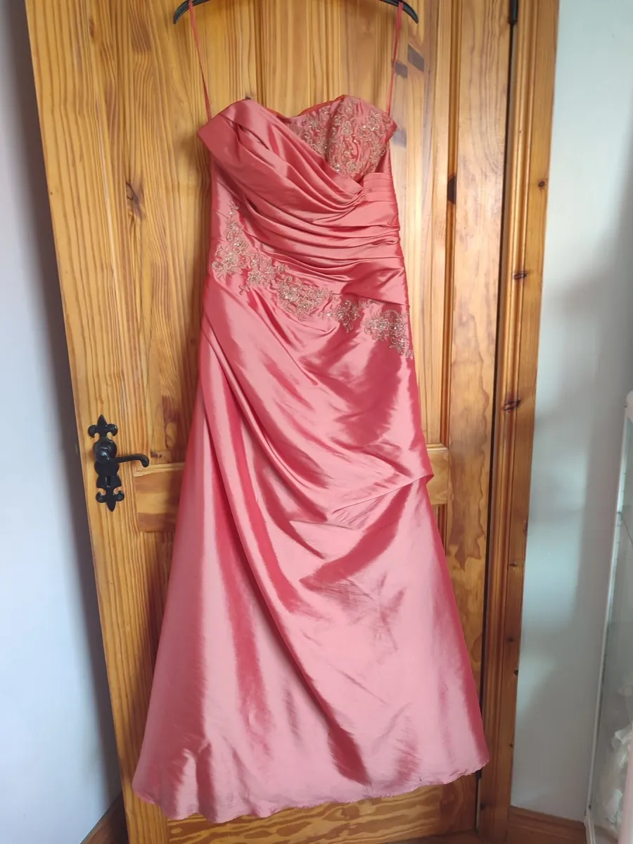 Debs dress and Wrap - Image 2