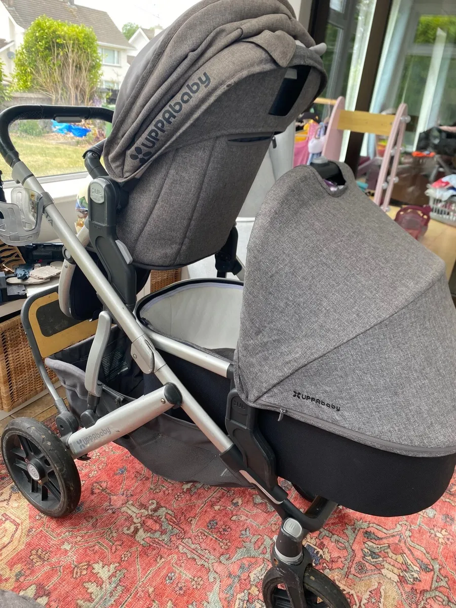 UPPAbaby Vista V2 Complete Bundle - Image 1