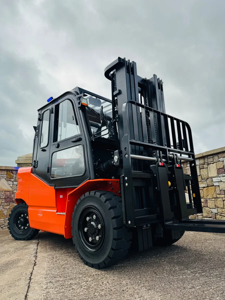 NEW Noblelift CPCD50  5-Ton Forklift - Image 1