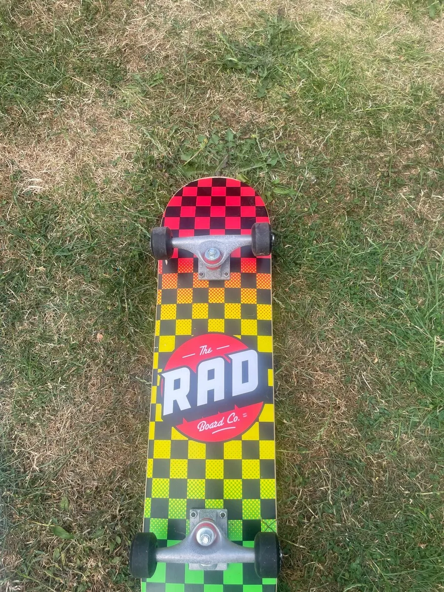 Skateboard - Image 1