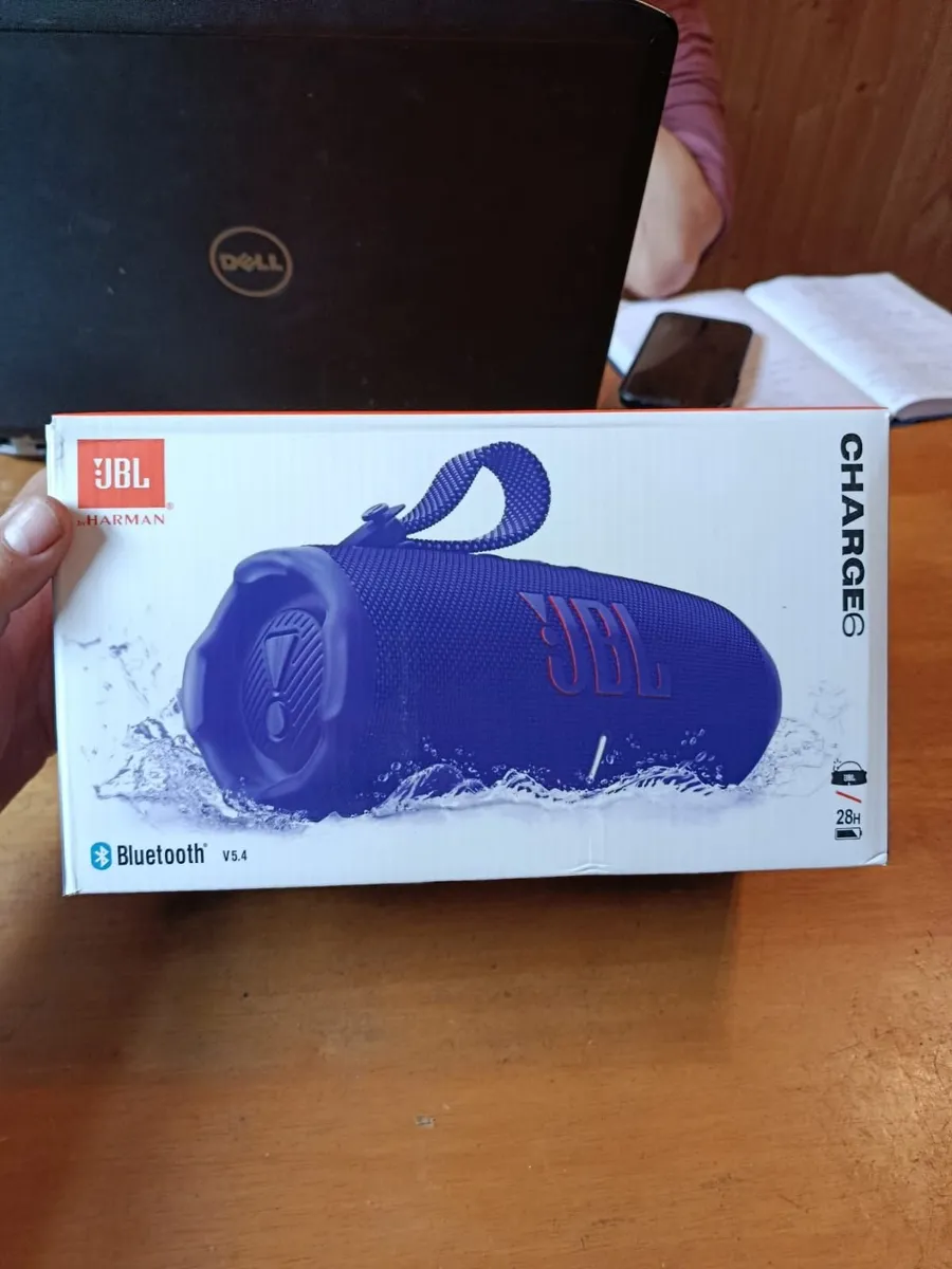 JBL Charger 6 - Image 1