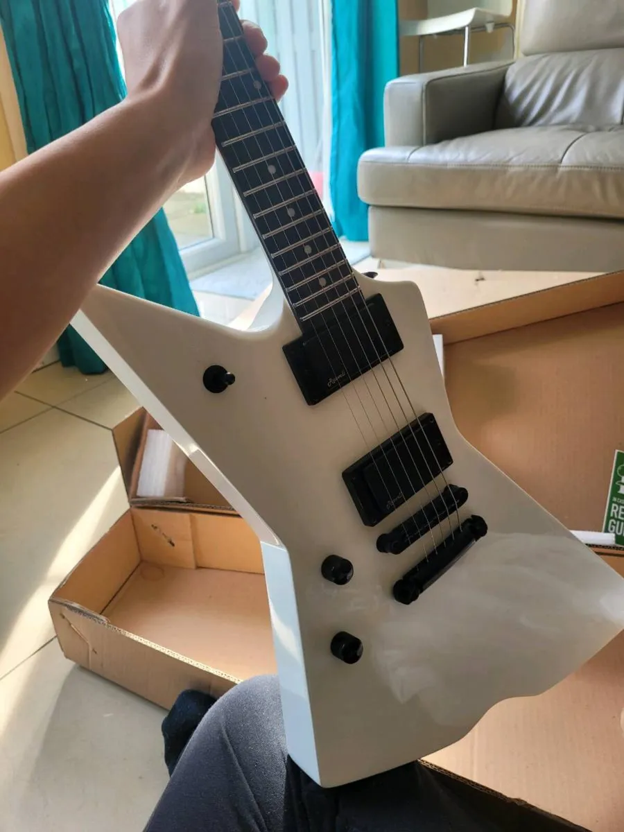 guitar explorer Harley Benton EX-84 - Image 3