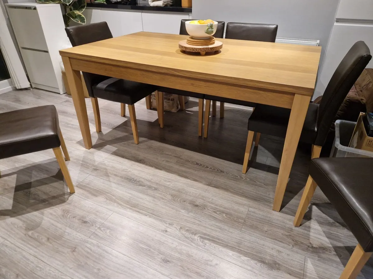 Table and Chairs - Image 2