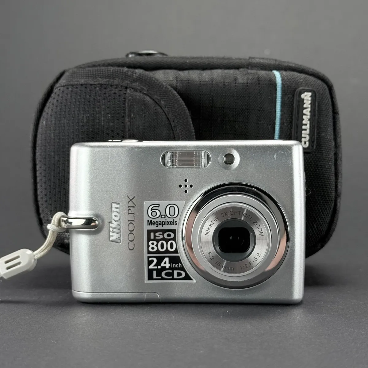 Nikon Coolpix L11 compact digital point-and-shoot - Image 1