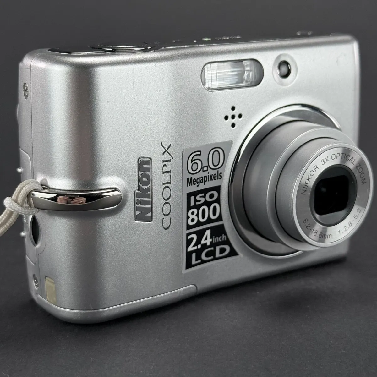 Nikon Coolpix L11 compact digital point-and-shoot - Image 3