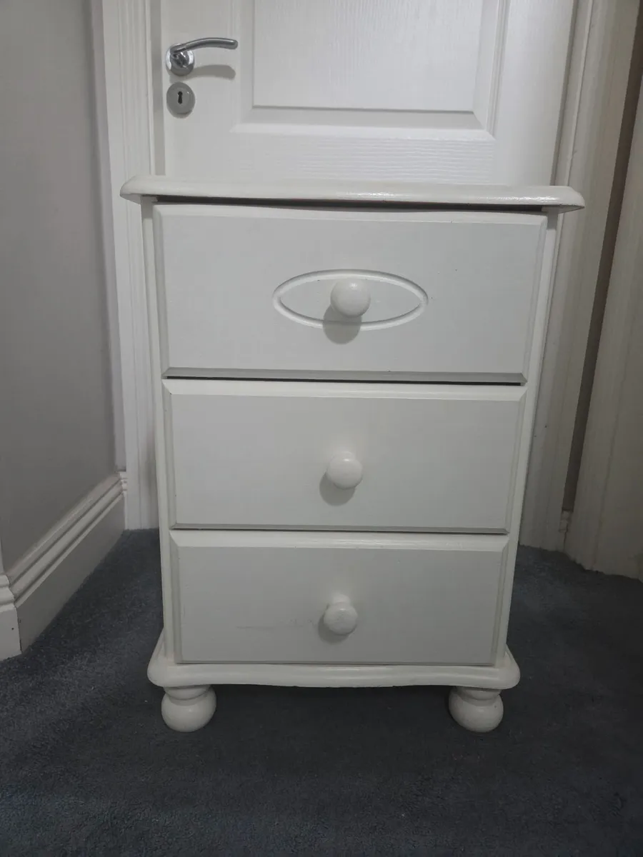 Bedframe and lockers - Image 1