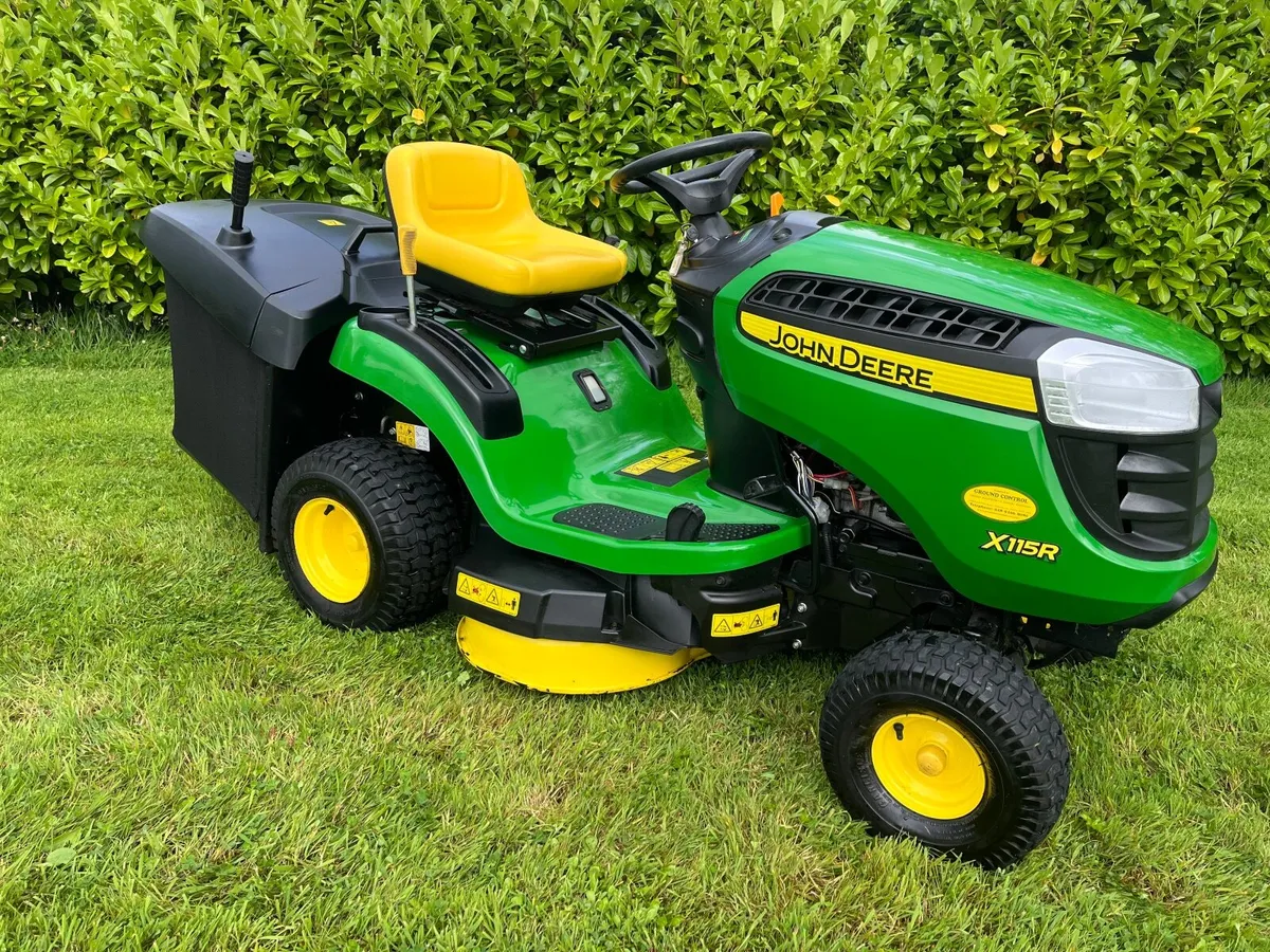 John Deere ride on mower - Image 1