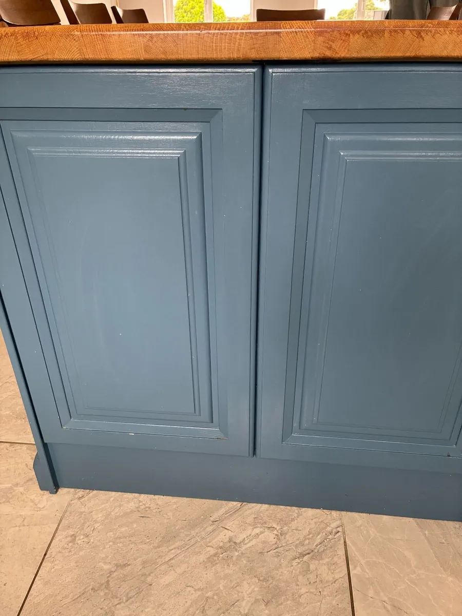 Kitchen island - Image 3