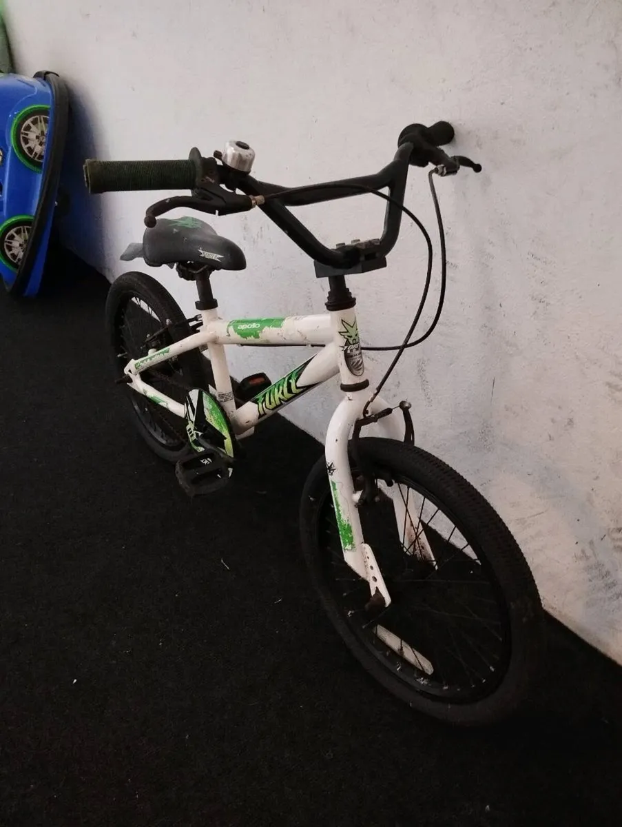 Boys 16inch bike - Image 4