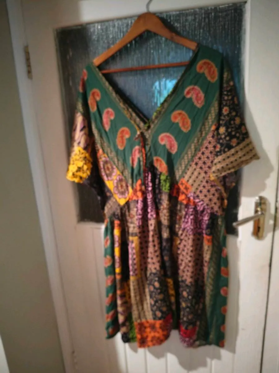 Sheín summer dress, new never worn.
Size 3 xl. Wid - Image 1