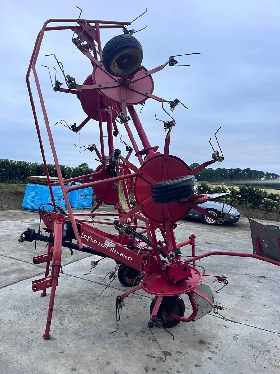 Lely Tedder - Image 1