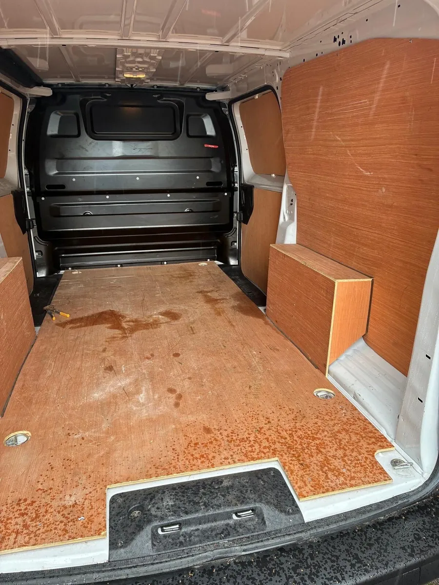 Peugeot Expert 2023 - Image 2